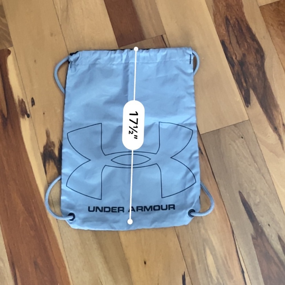 LIKE NEW~ UNDER ARMOUR SLING BAG - Picture 8 of 8